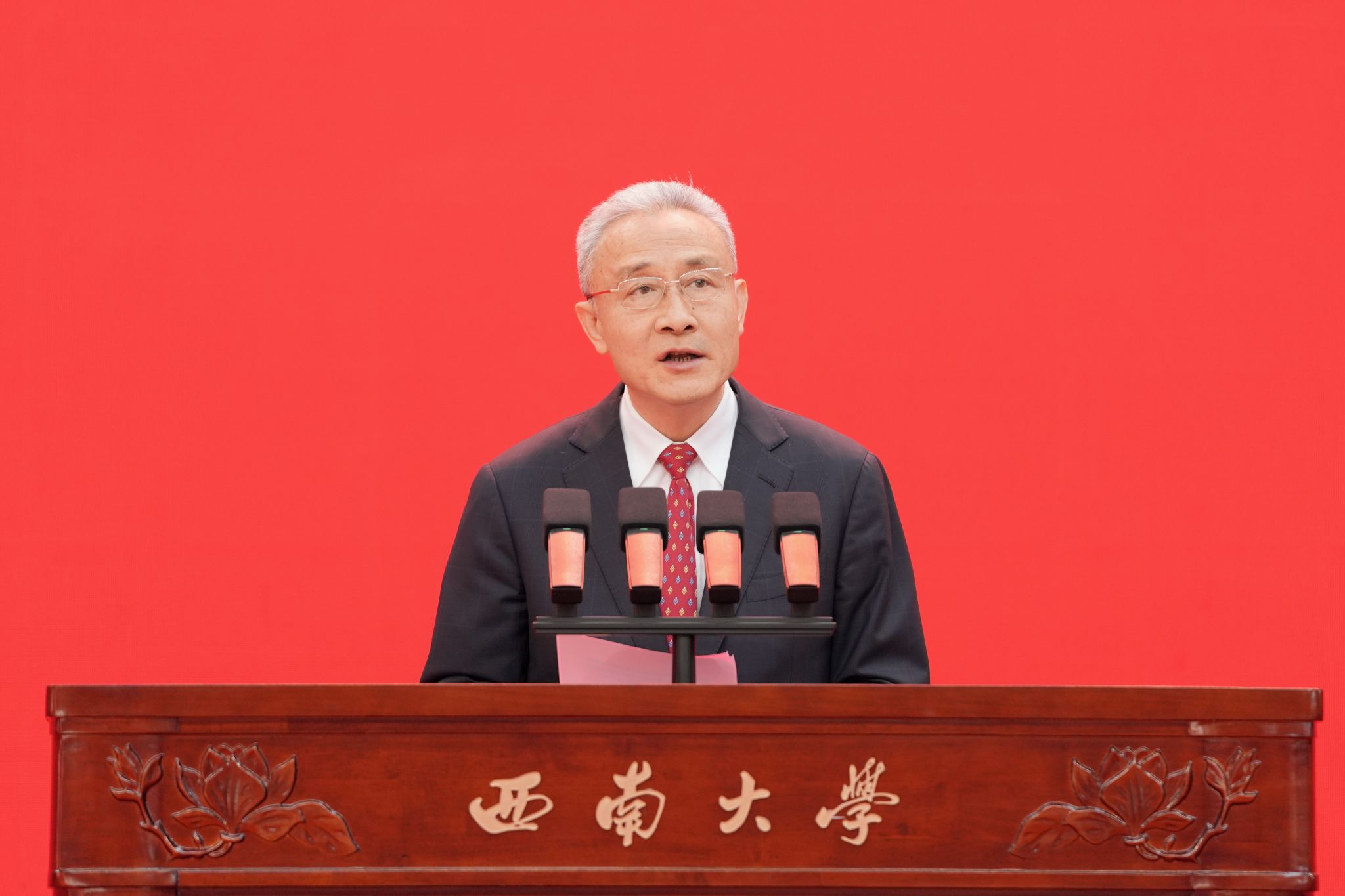 文件名称:DSC04912.jpg原图大小:12.64MB
