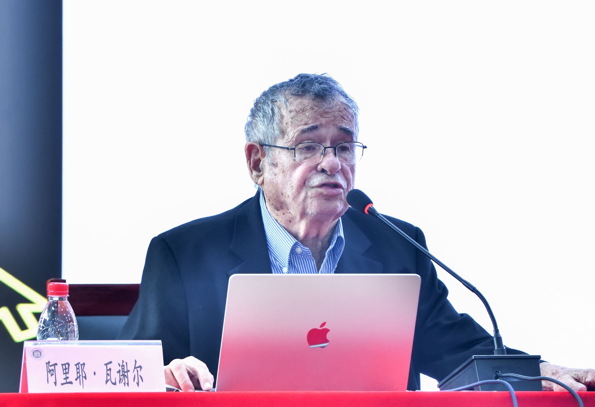 文件名称:阿里耶.jpg原图大小:2.81MB