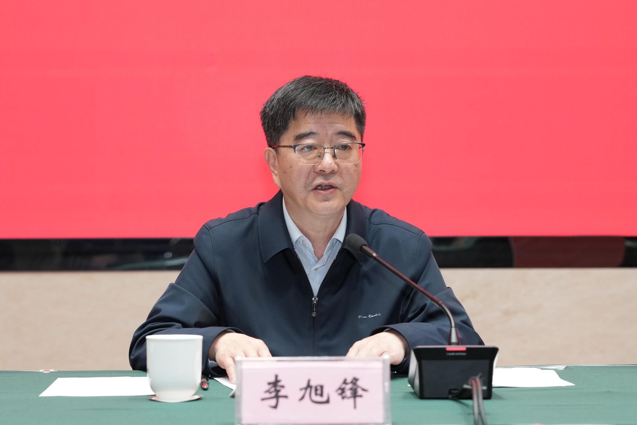 文件名称:李旭峰.JPG原图大小:1.65MB