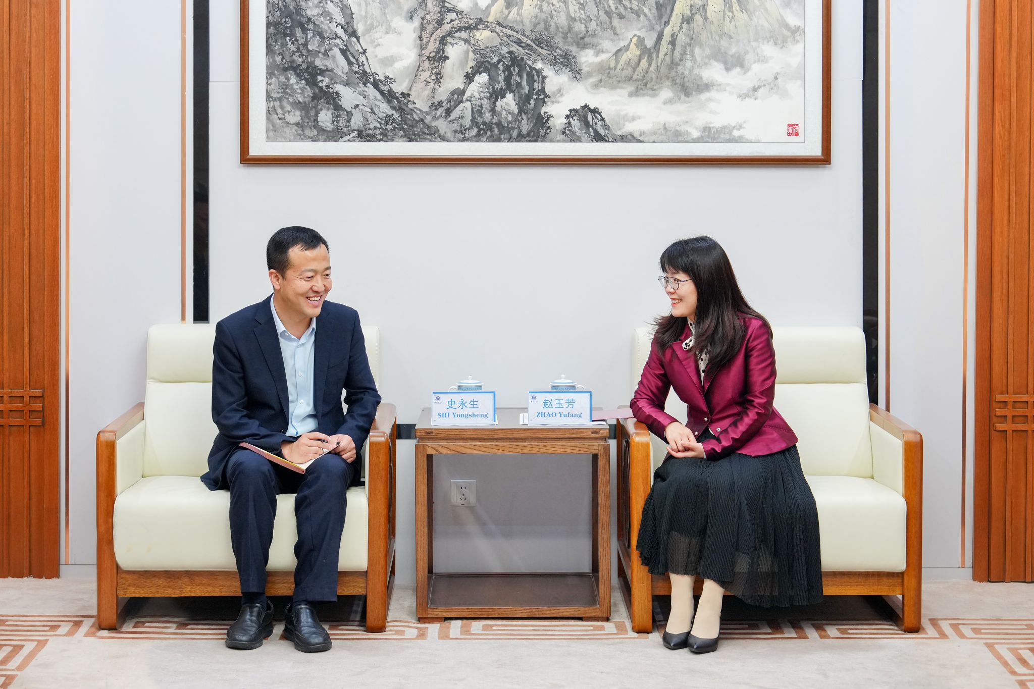 文件名称:照片-赵玉芳副校长会见埃塞尔比亚默克莱大学副校长史永生4.jpg原图大小:4.60MB