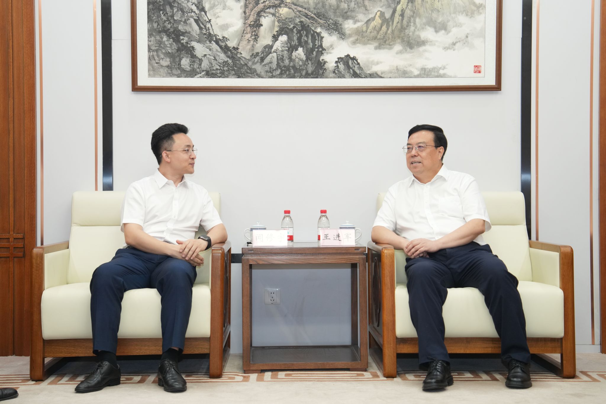 文件名称:微信图片_20250910174905_6_295.jpg原图大小:30.59MB