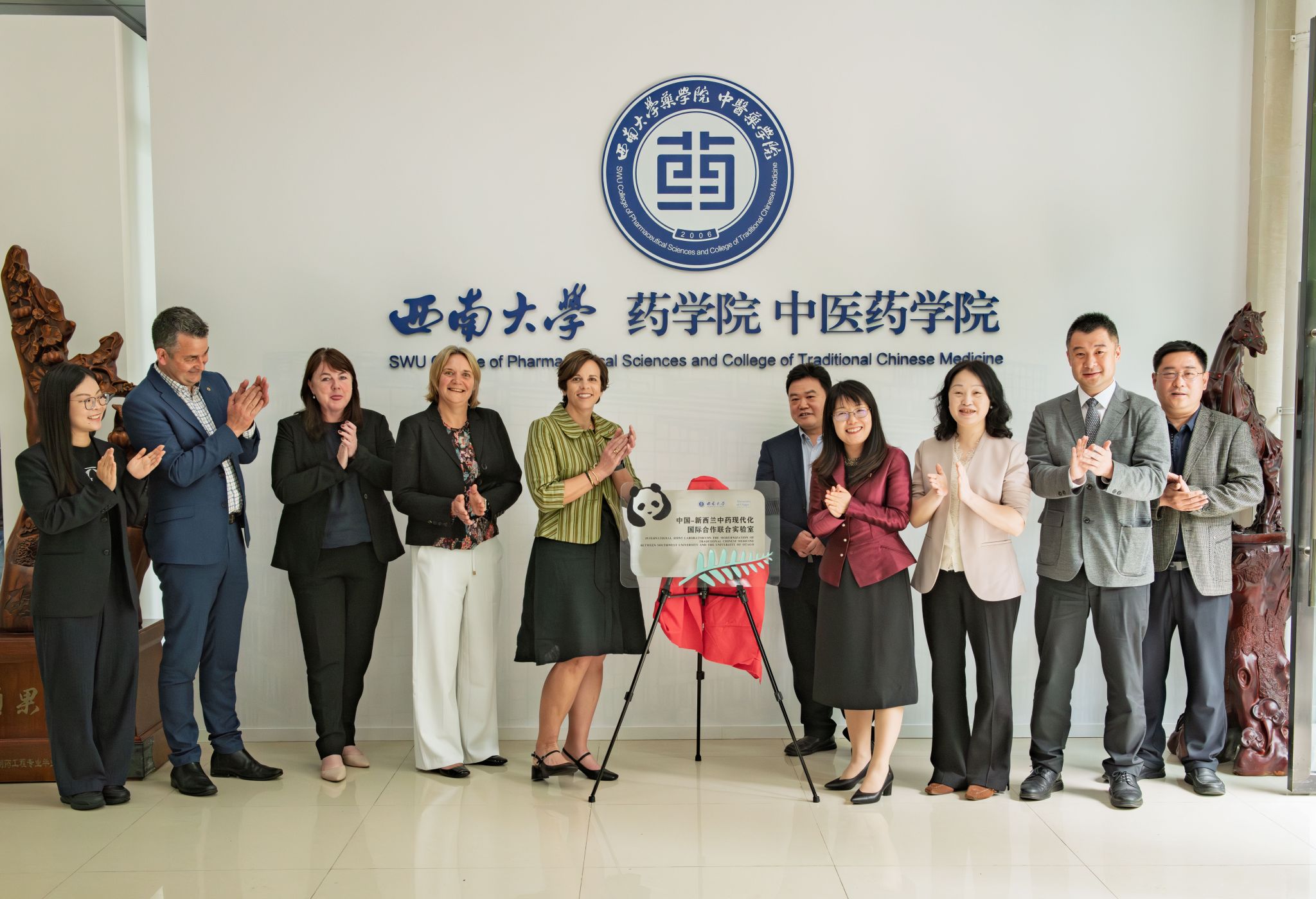 文件名称:2.jpg原图大小:3.42MB