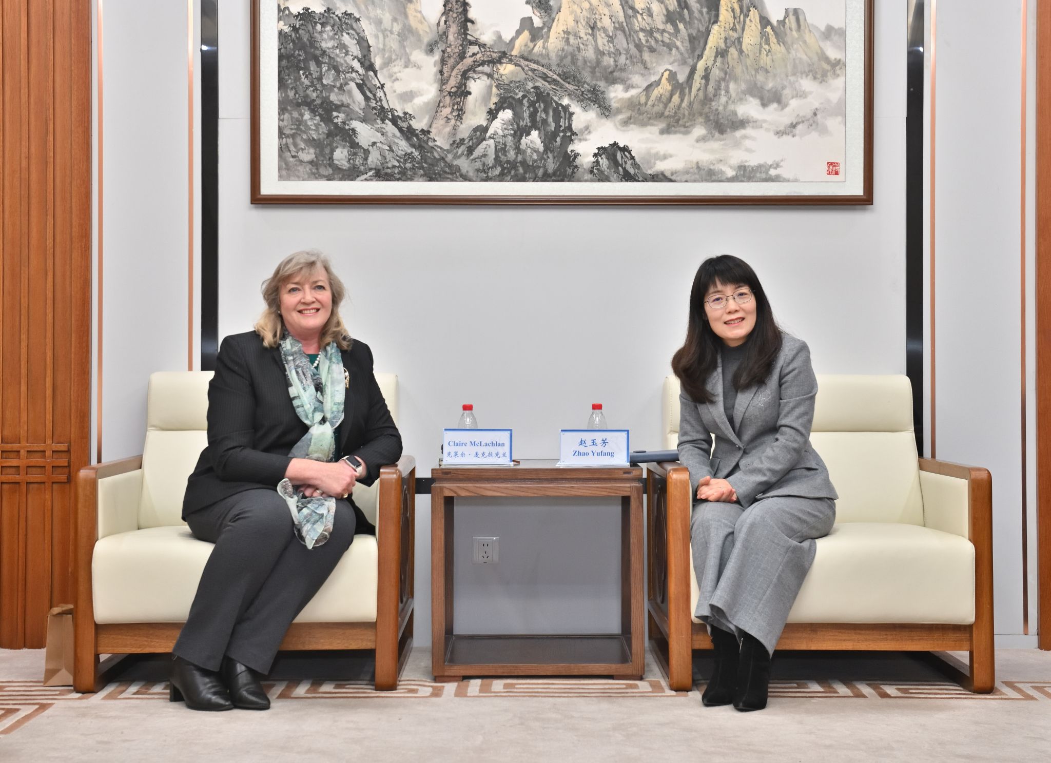 文件名称:20251215 赵玉芳副校长(右)会见新西兰怀卡托大学副校长克莱尔·麦克拉克兰(左).JPG原图大小:3.73MB
