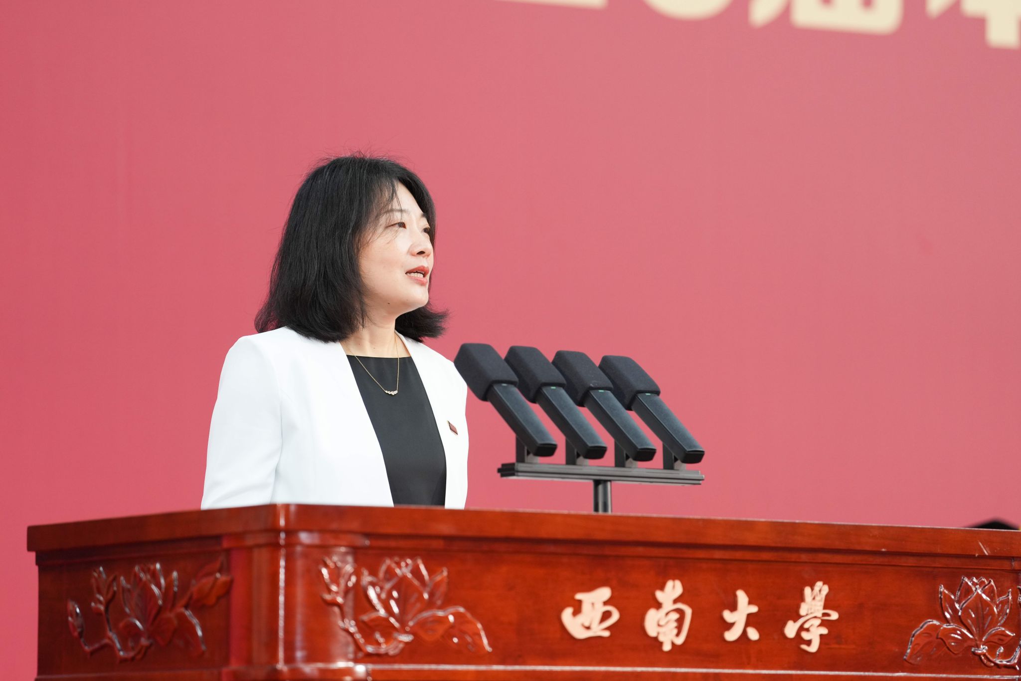 文件名称:杨丹.jpg原图大小:2.15MB