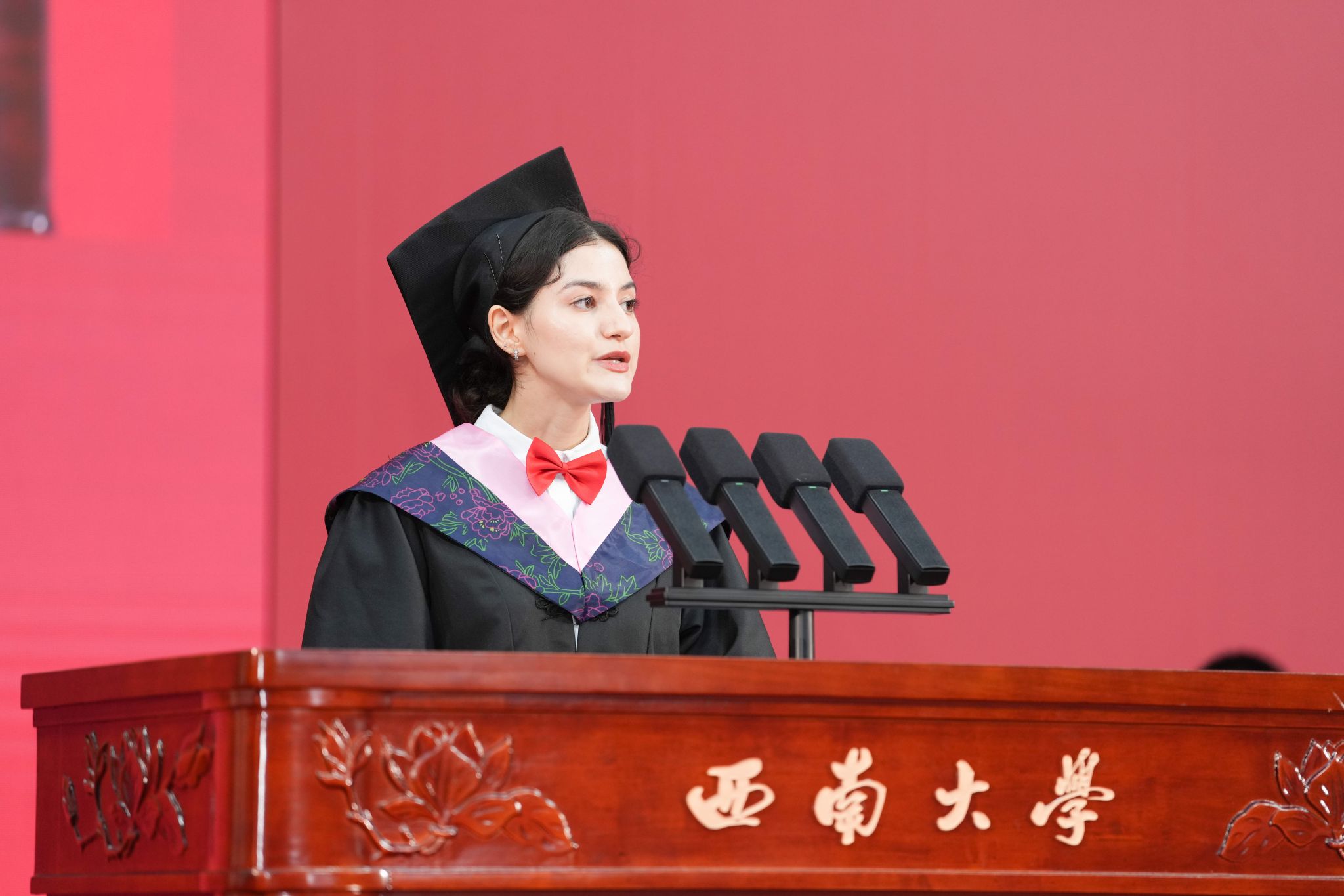 文件名称:留学生.jpg原图大小:2.97MB