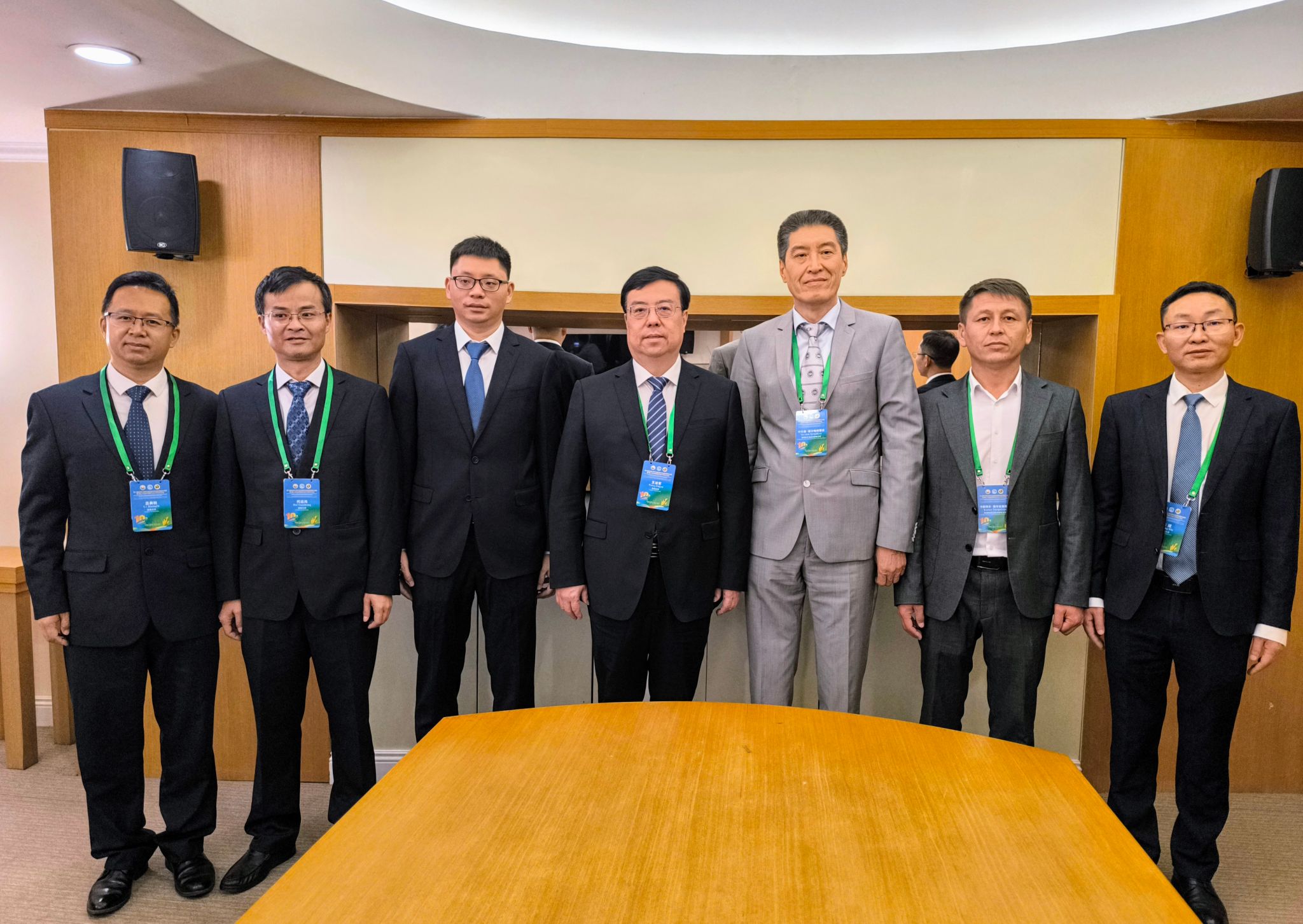 文件名称:会见赛福林副校长.jpg原图大小:1.92MB